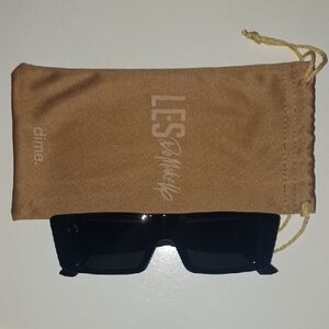 Les Do MakeUp Black Sunglasses with Tan Pouch